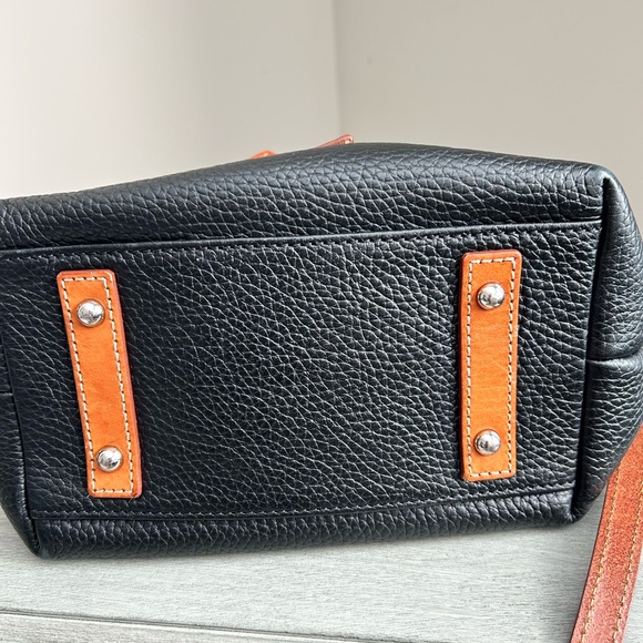 Dooney & Bourke Black Pebbled Leather Bucket Bag | British Tan Trim. EUC - Picture 3 of 5